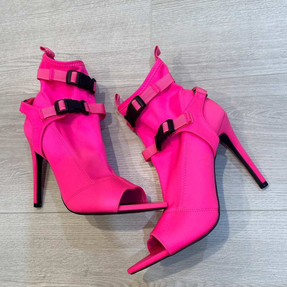 Stylish Pink Women's Heels